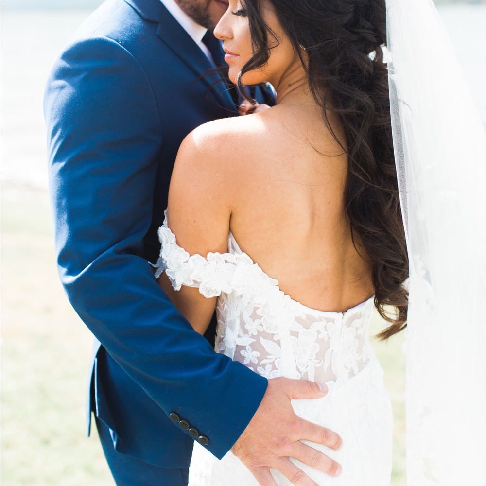 Pnina Tornai Wedding Gown - Picture 4 of 6